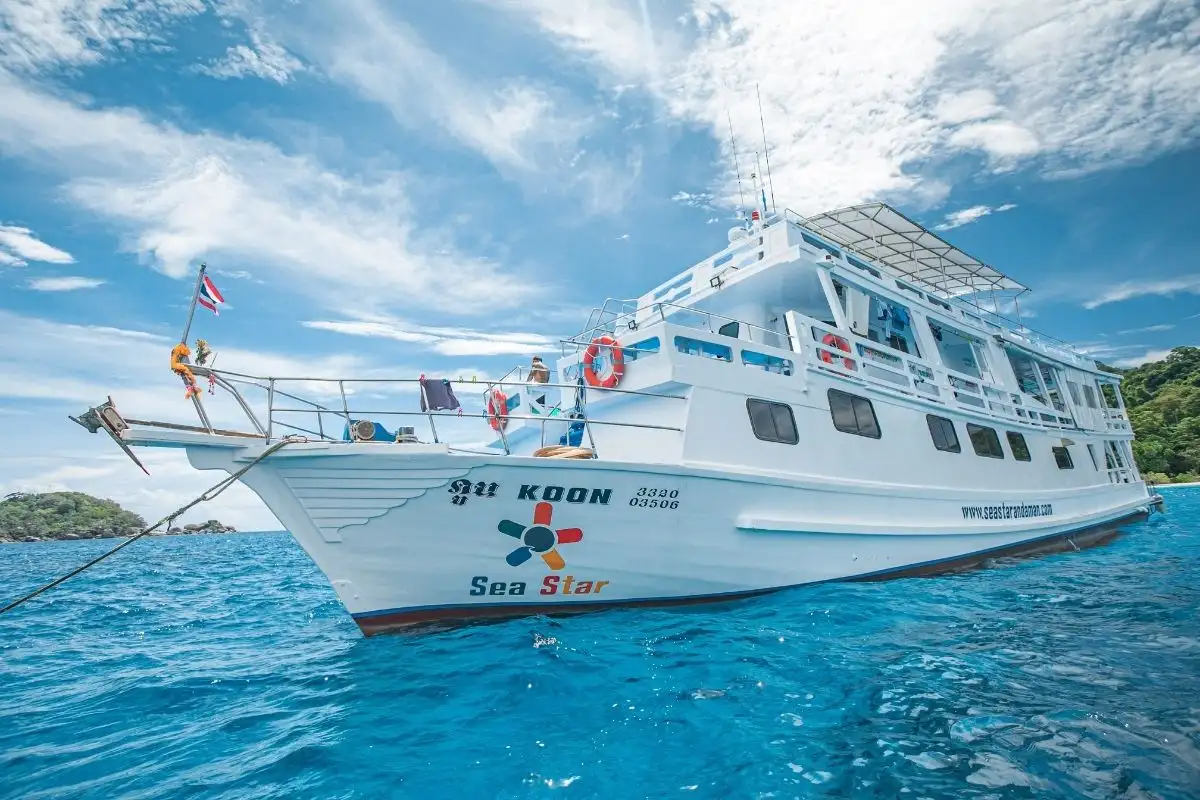 Nave Koon 2 Isole Similan: 2 gg 1 n Liveaboard con MV Koon 1 (Fun Dive) Isole Similan: 2 gg 1 n Liveaboard con MV Koon 1 (Fun Dive) - immagine 2