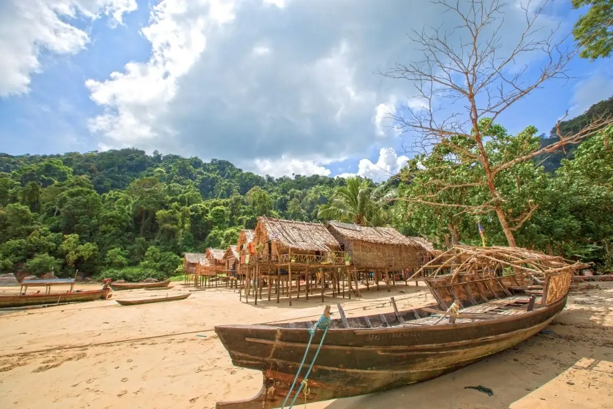 Surin Villaggio Moken 7 Surin Island Early Bird in Italiano, Escursione da Phuket o Khao Lak Surin Island Early Bird in Italiano, Escursione da Phuket o Khao Lak - immagine 7