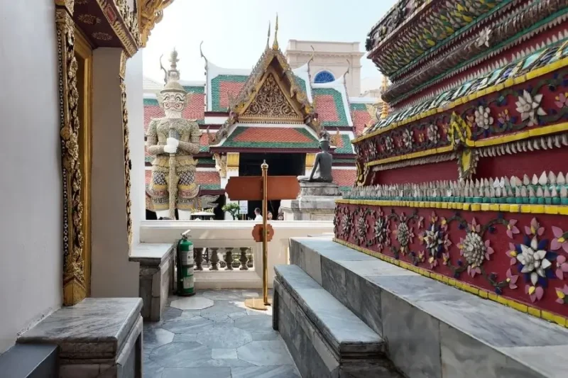 Dettagli architettura tradizionale templi al Palazzo Reale